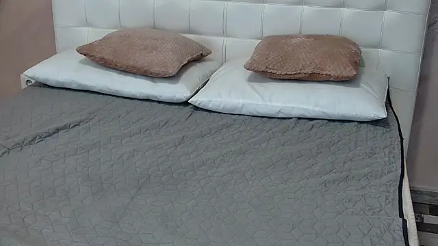 Snapshot of Sierra_Halle chatting on February 11, 2025, 11:22 pm Sierra Halle online show from February 11, 2025, 11:22 pm