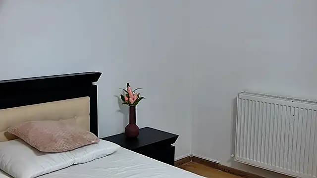 Snapshot of Sierra_Halle chatting on March 14, 2025, 8:49 pm Sierra Halle online show from March 14, 2025, 8:49 pm