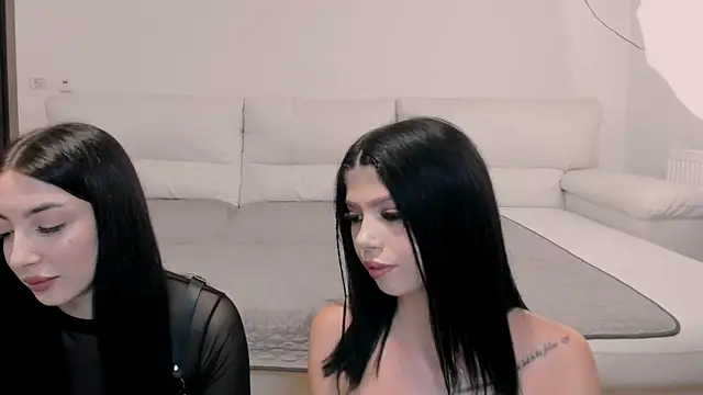 Snapshot of Sierra_Halle chatting on October 6, 2025, 8:39 pm Sierra Halle online show from October 6, 2025, 8:39 pm