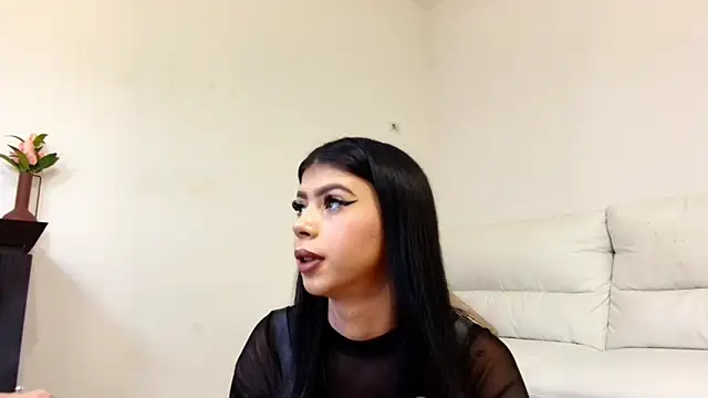 Snapshot of Sierra_Halle chatting on October 14, 2025, 8:09 pm Sierra Halle online show from October 14, 2025, 8:09 pm