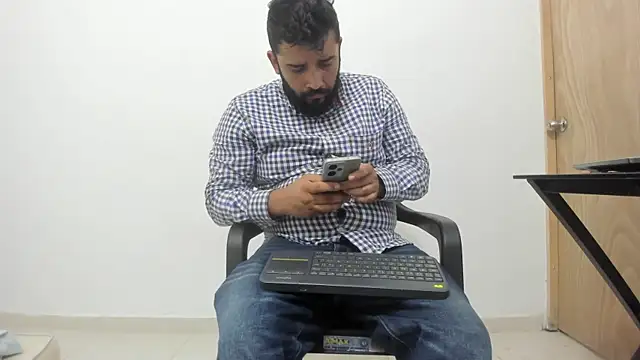 isearchcompany online show from November 20, 2025, 8:08 pm