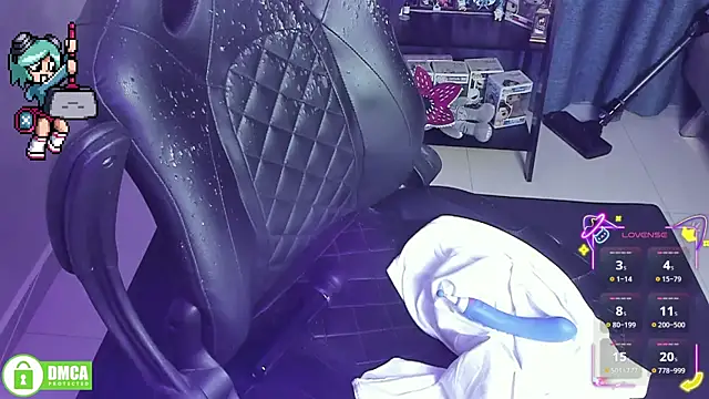 Roxy clark online show from April 17, 2026, 8:50 am