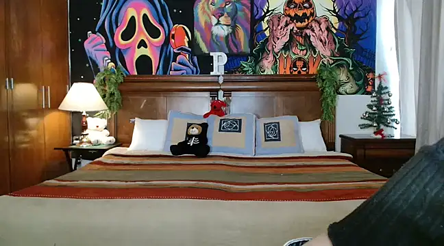 MINI Petite online show from December 12, 2024, 11:25 pm