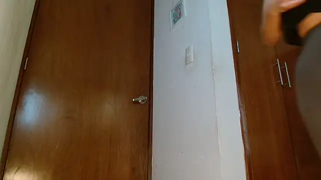 MINI Petite online show from April 16, 2026, 5:25 pm