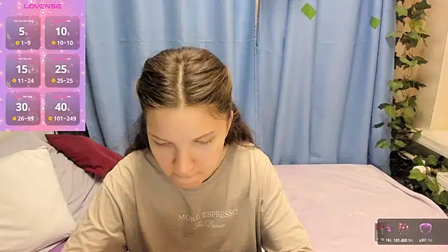 MelaniGrand online show from September 10, 2025, 9:20 am