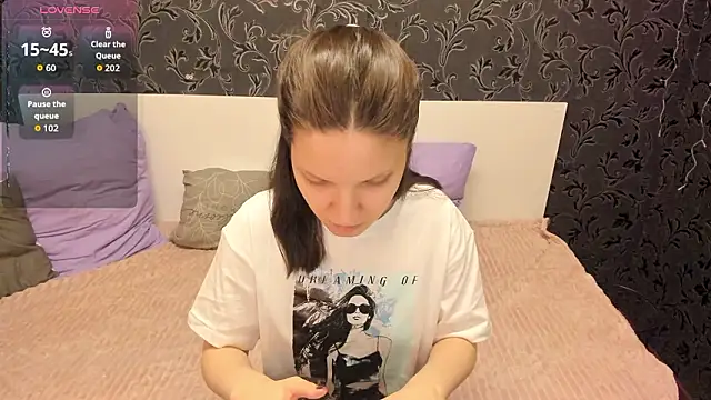 Snapshot of MelaniGrand chatting on February 7, 2026, 9:13 am MelaniGrand online show from February 7, 2026, 9:13 am