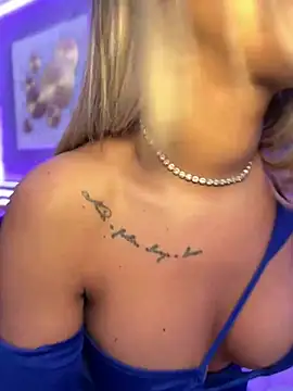 KirstieVegas online show from March 12, 2025, 8:20 pm