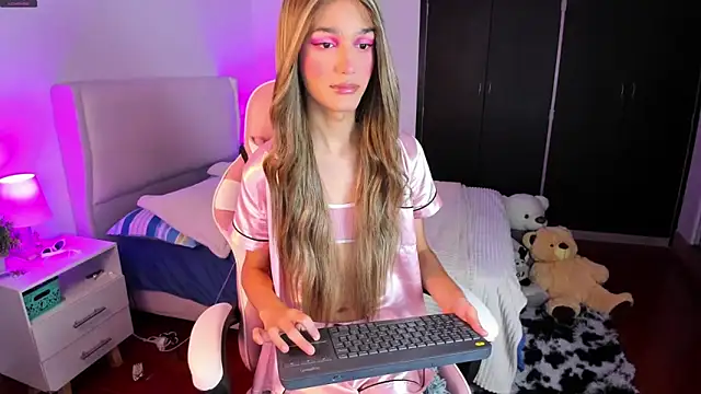 Ainhoads online show from April 2, 2026, 8:45 am