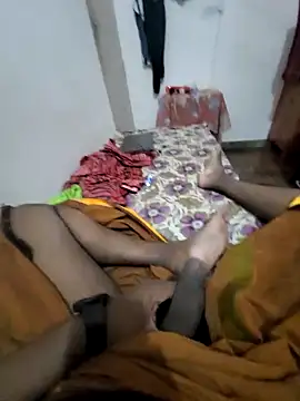 Snapshot of Mallupaiyanaachu chatting on March 13, 2025, 3:06 pm Mallupaiyanaachu online show from March 13, 2025, 3:06 pm