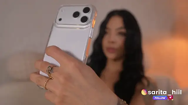 sarah hiill online show from October 23, 2025, 1:05 am