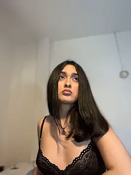 Snapshot of MiahWindsor chatting on April 11, 2026, 8:57 pm MiahWindsor online show from April 11, 2026, 8:57 pm