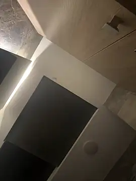 Snapshot of CeliWoods chatting on February 5, 2026, 10:42 am CeliWoods online show from February 5, 2026, 10:42 am