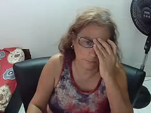 charrysexy1 online show from December 3, 2024, 4:50 pm