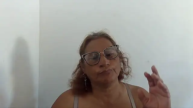 charrysexy1 online show from October 18, 2025, 3:24 pm