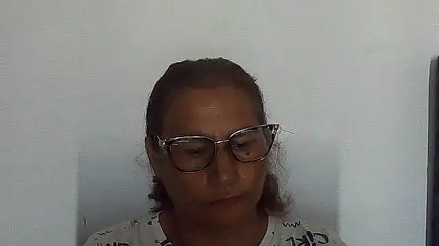 charrysexy1 online show from November 12, 2025, 12:49 pm