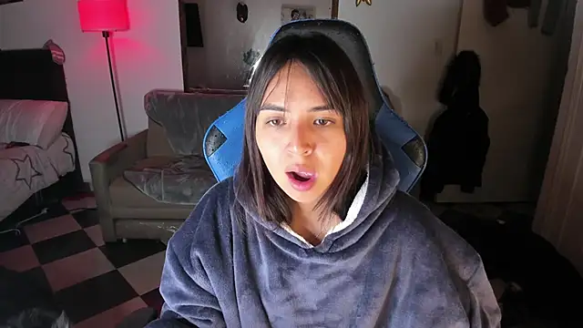 Miss Nicole online show from March 9, 2025, 3:22 am