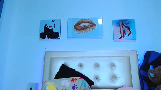 Snapshot of Jenng18 chatting on January 6, 2025, 4:02 pm Jenng18 online show from January 6, 2025, 4:02 pm