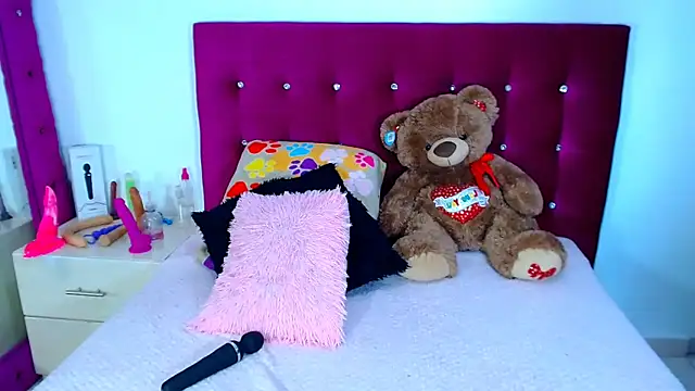 Snapshot of Jenng18 chatting on September 27, 2025, 5:29 pm Jenng18 online show from September 27, 2025, 5:29 pm