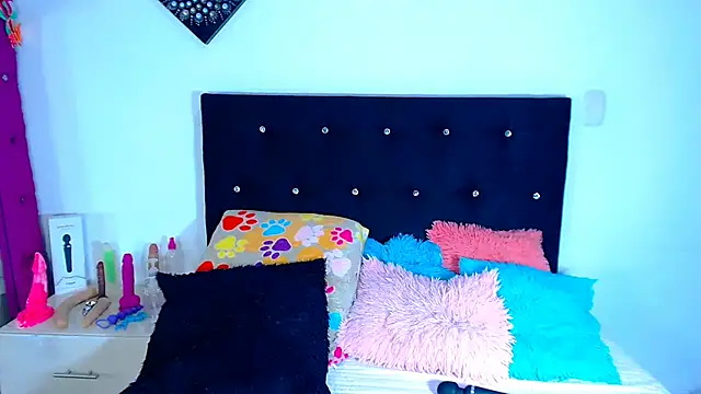 Snapshot of Jenng18 chatting on October 24, 2025, 8:55 am Jenng18 online show from October 24, 2025, 8:55 am