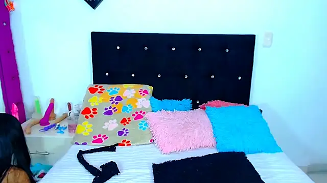 Snapshot of Jenng18 chatting on November 9, 2025, 5:06 am Jenng18 online show from November 9, 2025, 5:06 am