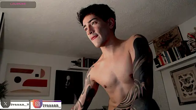 ivaaaan  online show from February 11, 2026, 10:15 pm