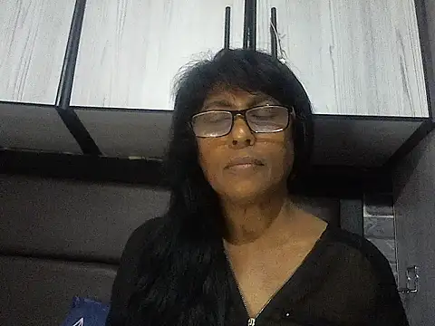 MsAttitude online show from November 17, 2025, 6:08 am