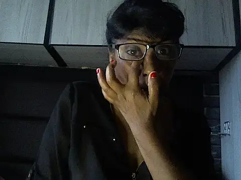 MsAttitude online show from November 25, 2025, 6:02 am