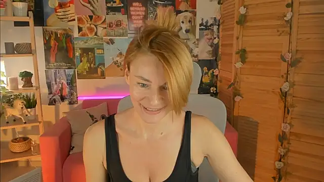 MistyBarnes online show from January 26, 2025, 4:20 pm