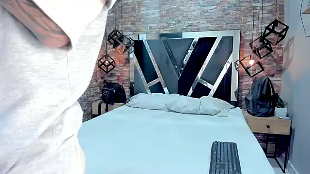 AcidMilo online show from December 16, 2024, 12:49 pm