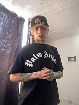 AcidMilo online show from September 30, 2025, 6:24 pm