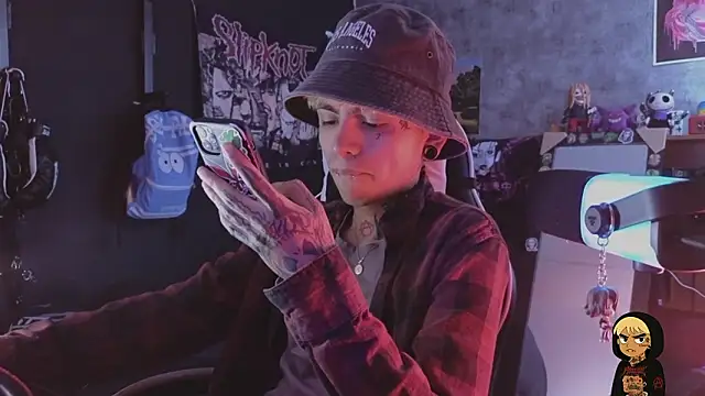 AcidMilo online show from February 10, 2026, 5:17 pm