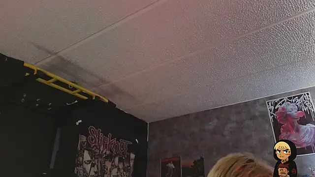 AcidMilo online show from February 18, 2026, 6:37 pm