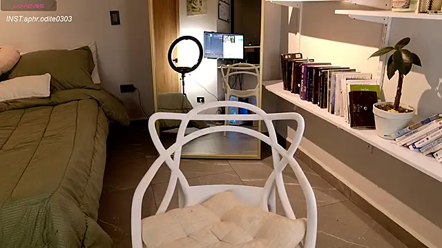 Nikol-JE online show from December 13, 2025, 11:54 pm