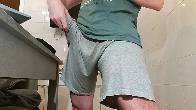 Snapshot of asa92921 chatting on December 19, 2024, 5:18 pm asa92921 online show from December 19, 2024, 5:18 pm