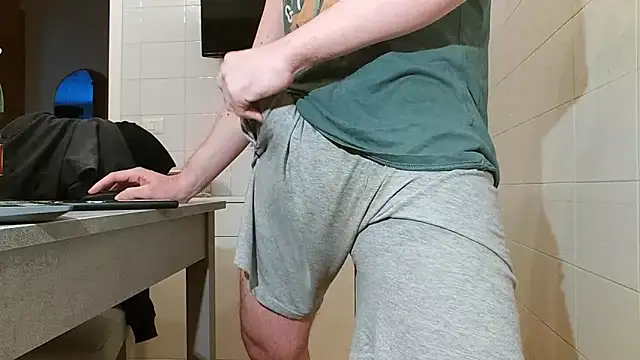 Snapshot of asa92921 chatting on January 2, 2025, 2:13 pm asa92921 online show from January 2, 2025, 2:13 pm