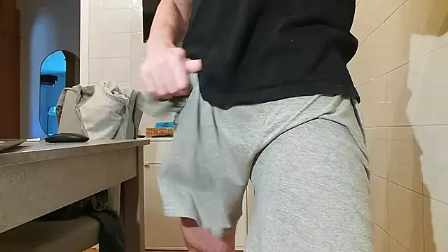 Snapshot of asa92921 chatting on February 23, 2025, 2:35 pm asa92921 online show from February 23, 2025, 2:35 pm