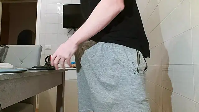 Snapshot of asa92921 chatting on March 17, 2025, 5:05 pm asa92921 online show from March 17, 2025, 5:05 pm