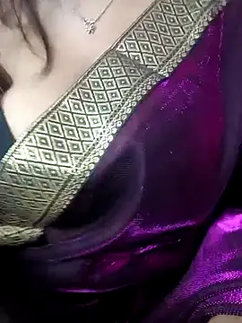 Nia  09 online show from September 15, 2025, 8:09 pm