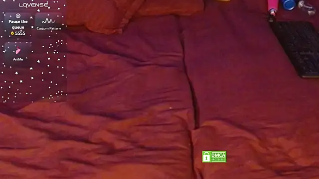 Snapshot of CrossyAayesha chatting on May 25, 2026, 4:24 pm CrossyAayesha online show from May 25, 2026, 4:24 pm