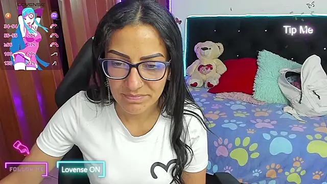 Snapshot of alma_blue chatting on October 17, 2025, 10:12 pm alma blue online show from October 17, 2025, 10:12 pm