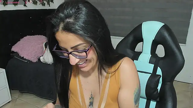 alma blue online show from January 5, 2026, 11:08 pm