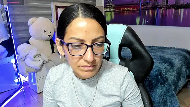 alma blue online show from February 5, 2026, 10:36 pm