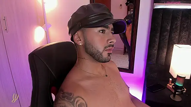 ItsMeEros online show from November 8, 2025, 11:36 pm