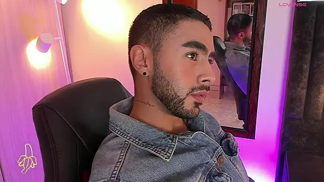 ItsMeEros online show from November 13, 2025, 11:25 pm