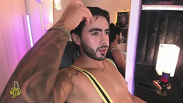 ItsMeEros online show from May 26, 2026, 11:12 pm