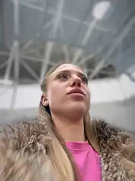 pinkstar  online show from February 9, 2025, 8:33 am