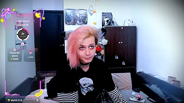 Littlepinkcat online show from September 28, 2025, 4:45 pm