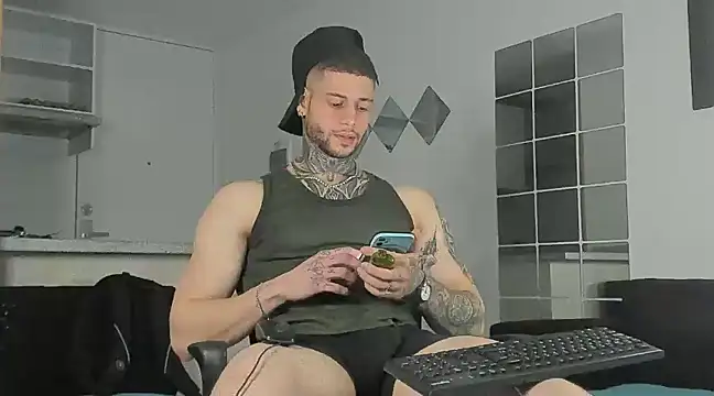  jamesleandros1 online show from December 10, 2024, 10:26 pm