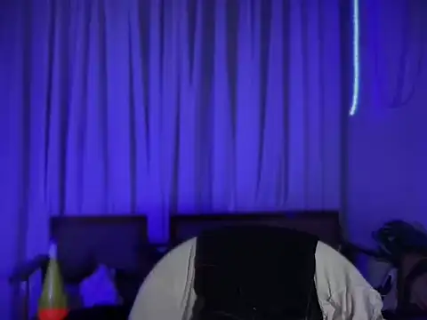 bigcock maria online show from March 18, 2026, 12:52 pm