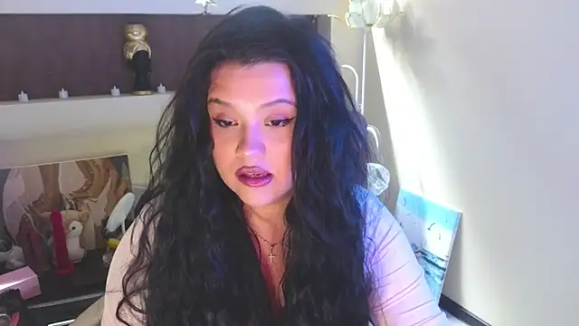 Snapshot of Malika_uAngel chatting on June 11, 2026, 12:32 am Malika uAngel online show from June 11, 2026, 12:32 am